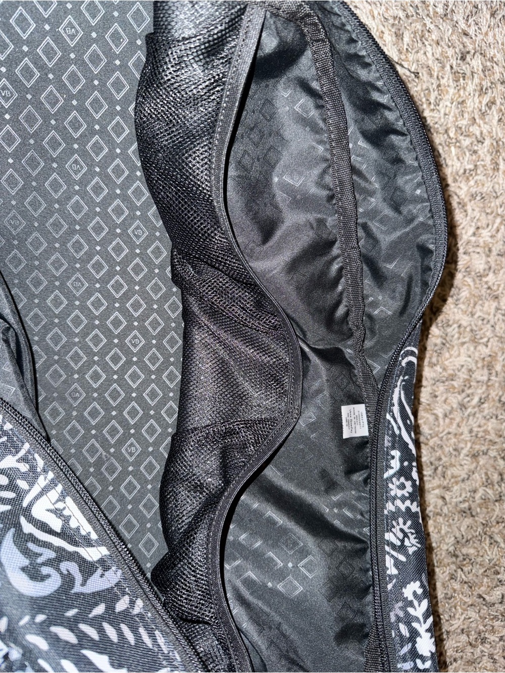 Men Bags Subcategory Identification - Picture 3 of 6